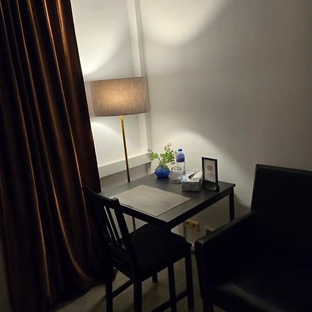 Pinto Guest Rooms Варшава Экстерьер фото