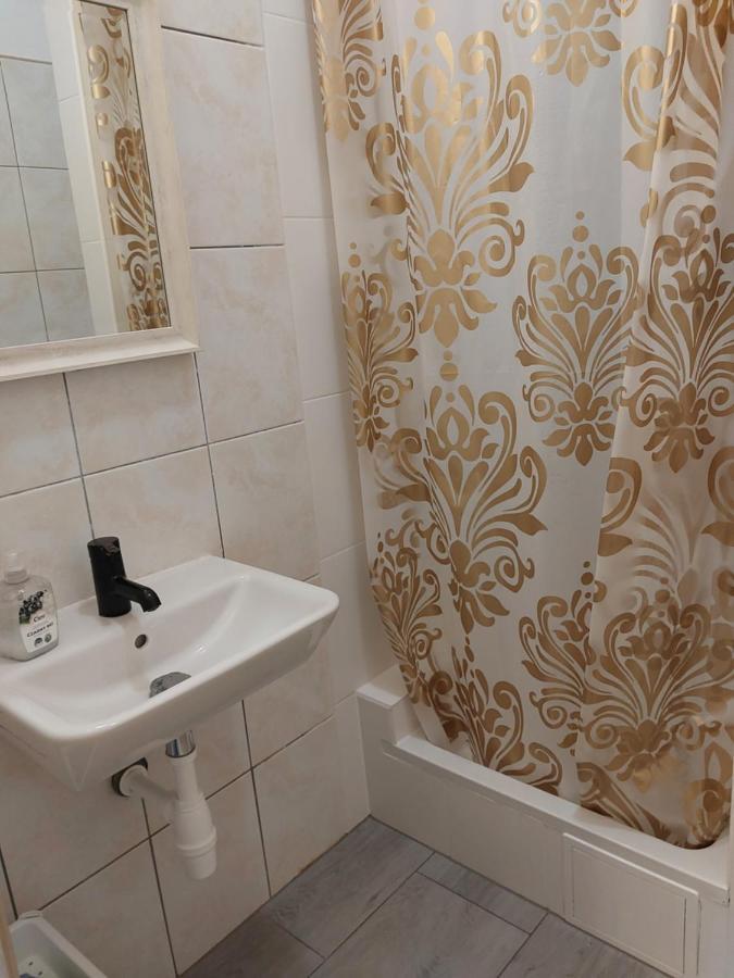 Pinto Guest Rooms Варшава Экстерьер фото