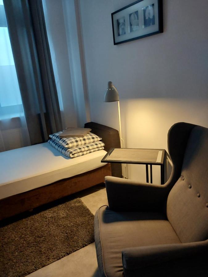 Pinto Guest Rooms Варшава Экстерьер фото