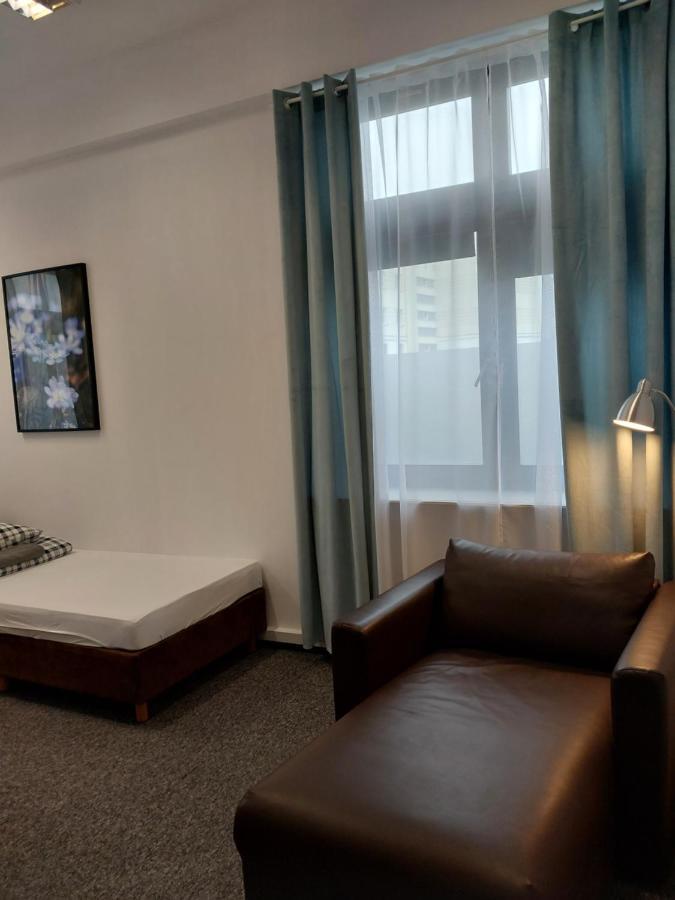 Pinto Guest Rooms Варшава Экстерьер фото