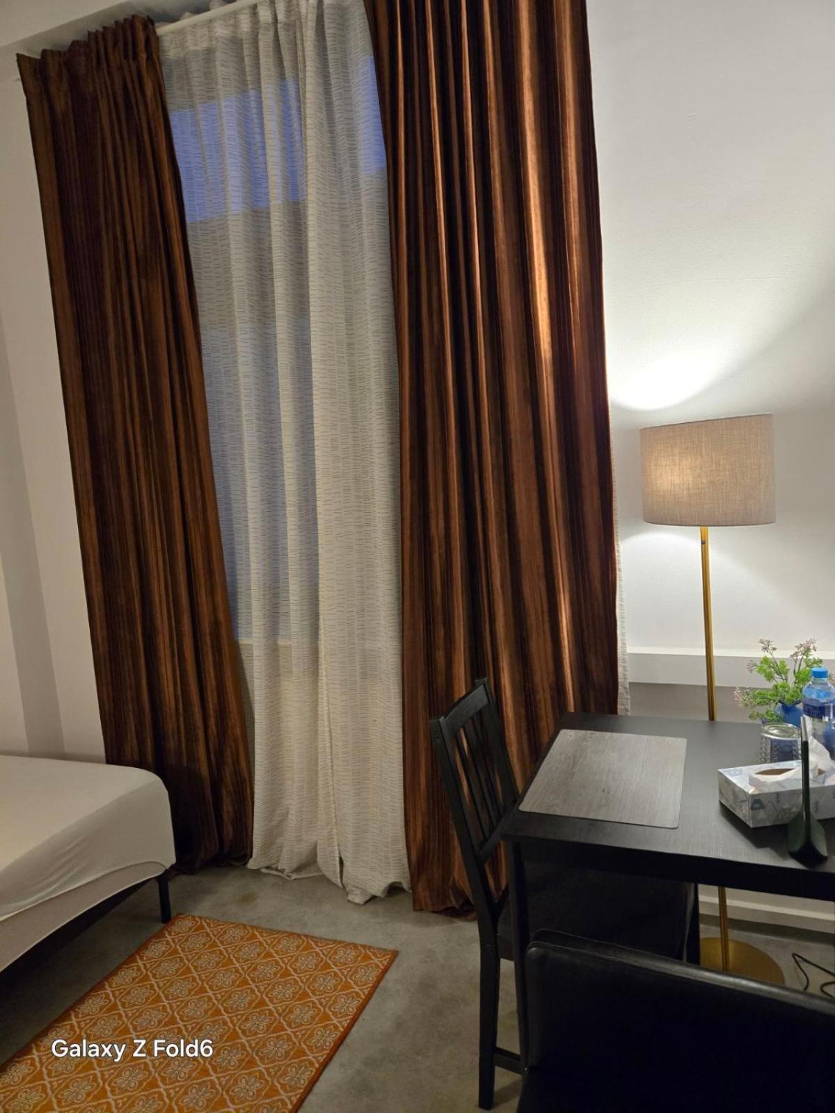 Pinto Guest Rooms Варшава Экстерьер фото