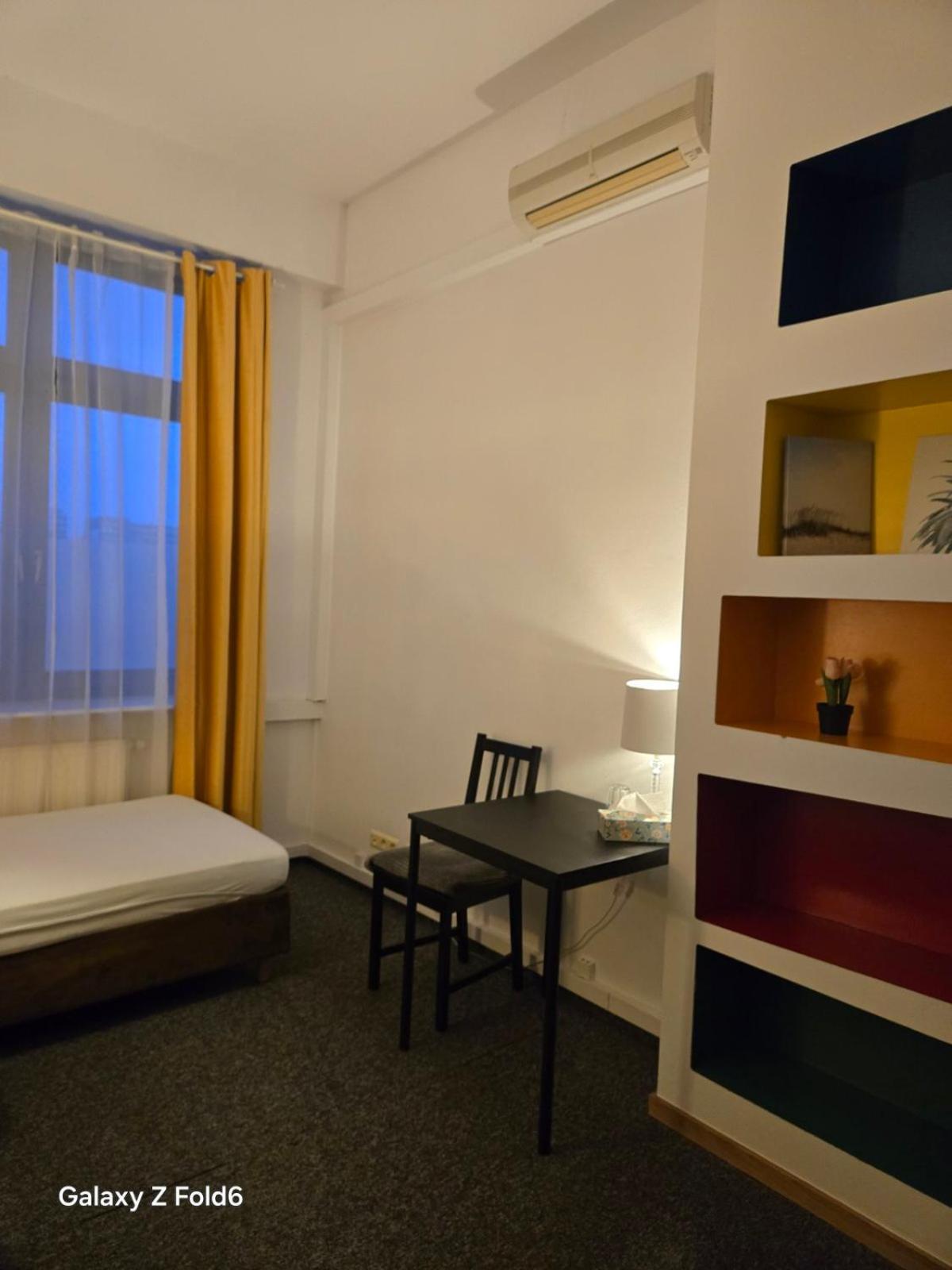 Pinto Guest Rooms Варшава Экстерьер фото