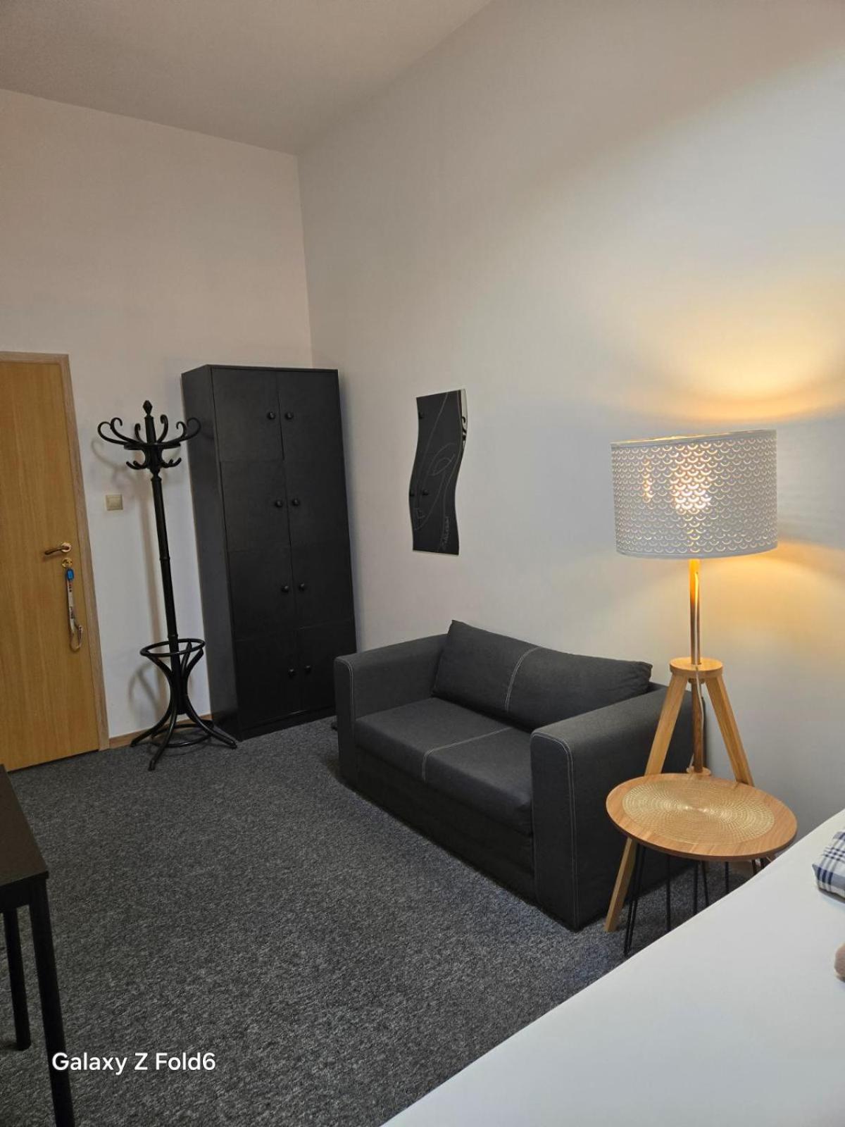 Pinto Guest Rooms Варшава Экстерьер фото
